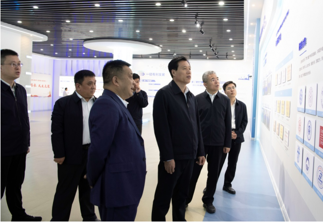 济宁市委常委、组织部部长、统战部部长庞建栋到开云电子调研